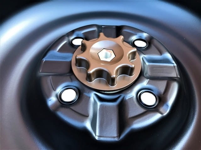 Bolt securing the spare wheel in the trunk of Mitsubishi Spacestar II (2012-present) - Image 4