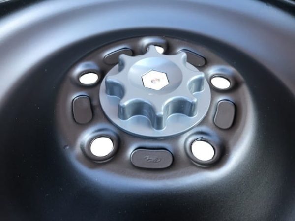 Bolt securing the spare wheel in the trunk Ford Fiesta VI (2008-2017) - Image 4